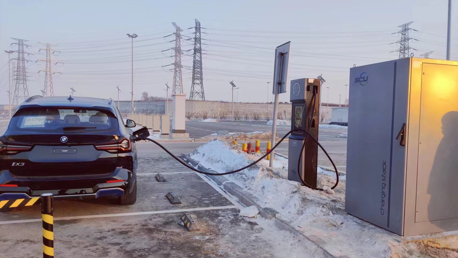 Ultra fast ev charger for BMW