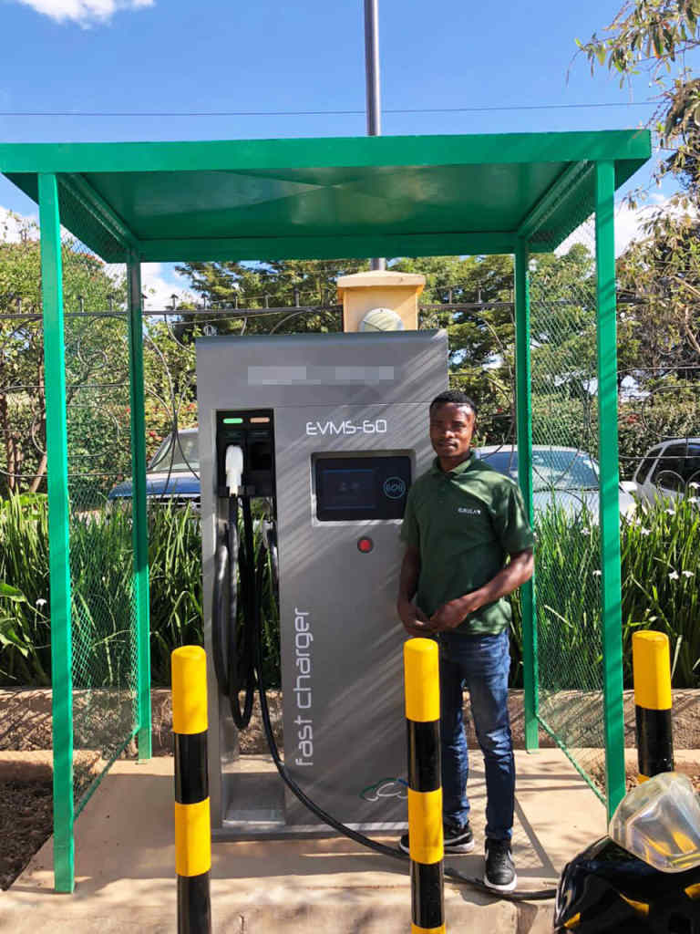CCS CHAdeMO EV charger for a Shopping Mall